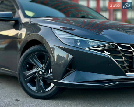 Серый Хендай Элантра, объемом двигателя 2 л и пробегом 118 тыс. км за 18800 $, фото 4 на Automoto.ua