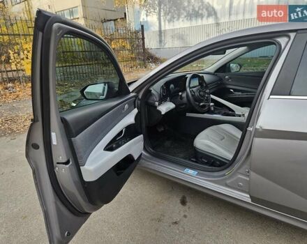 Серый Хендай Элантра, объемом двигателя 1.59 л и пробегом 91 тыс. км за 24100 $, фото 3 на Automoto.ua