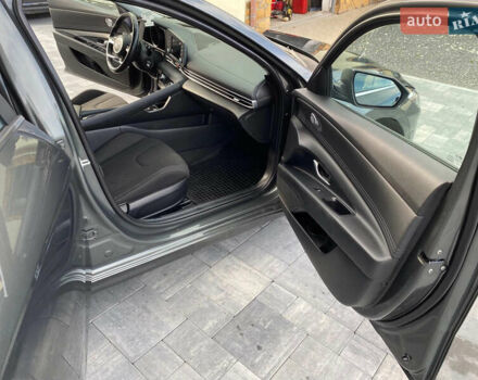 Серый Хендай Элантра, объемом двигателя 1.59 л и пробегом 87 тыс. км за 20000 $, фото 5 на Automoto.ua