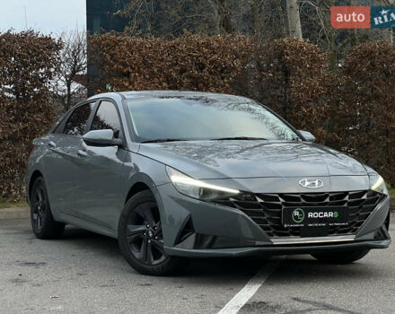 Серый Хендай Элантра, объемом двигателя 1.58 л и пробегом 65 тыс. км за 18999 $, фото 2 на Automoto.ua