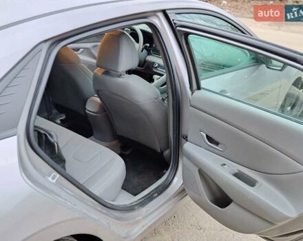 Сірий Хендай Елантра, об'ємом двигуна 1.58 л та пробігом 25 тис. км за 21900 $, фото 14 на Automoto.ua