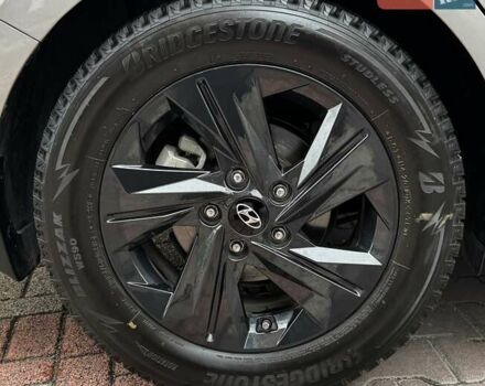 Серый Хендай Элантра, объемом двигателя 2 л и пробегом 30 тыс. км за 18999 $, фото 48 на Automoto.ua