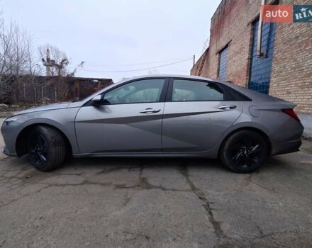 Сірий Хендай Елантра, об'ємом двигуна 1.58 л та пробігом 25 тис. км за 21900 $, фото 5 на Automoto.ua