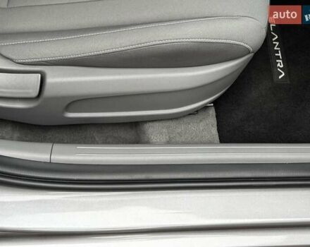 Серый Хендай Элантра, объемом двигателя 2 л и пробегом 30 тыс. км за 18999 $, фото 65 на Automoto.ua