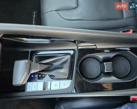 Сірий Хендай Елантра, об'ємом двигуна 1.6 л та пробігом 36 тис. км за 21000 $, фото 17 на Automoto.ua