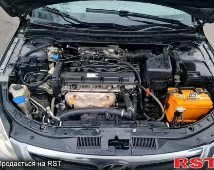 Сірий Хендай Елантра, об'ємом двигуна 2 л та пробігом 250 тис. км за 4750 $, фото 6 на Automoto.ua