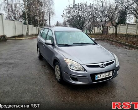 Сірий Хендай Елантра, об'ємом двигуна 2 л та пробігом 250 тис. км за 4750 $, фото 1 на Automoto.ua