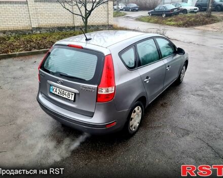 Сірий Хендай Елантра, об'ємом двигуна 2 л та пробігом 250 тис. км за 4750 $, фото 5 на Automoto.ua