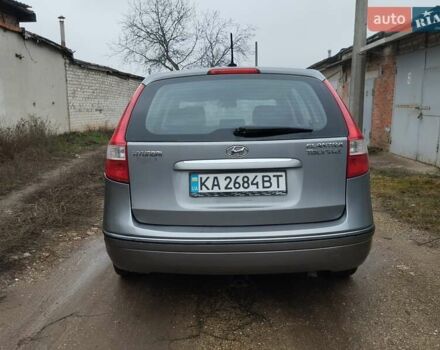 Сірий Хендай Елантра, об'ємом двигуна 2 л та пробігом 246 тис. км за 5800 $, фото 7 на Automoto.ua