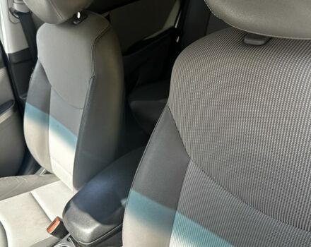 Серый Хендай Элантра, объемом двигателя 1.6 л и пробегом 79 тыс. км за 10300 $, фото 4 на Automoto.ua