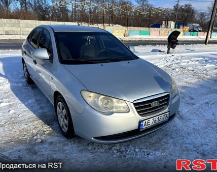 Серый Хендай Элантра, объемом двигателя 1.6 л и пробегом 293 тыс. км за 4750 $, фото 1 на Automoto.ua