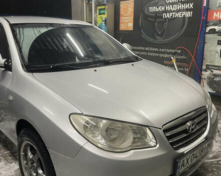 Сірий Хендай Елантра, об'ємом двигуна 1.6 л та пробігом 260 тис. км за 6000 $, фото 1 на Automoto.ua