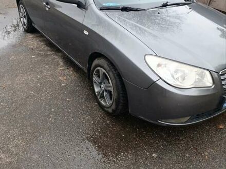 Серый Хендай Элантра, объемом двигателя 1.6 л и пробегом 188 тыс. км за 5500 $, фото 1 на Automoto.ua