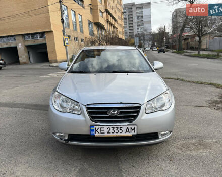 Серый Хендай Элантра, объемом двигателя 1.59 л и пробегом 185 тыс. км за 5300 $, фото 1 на Automoto.ua