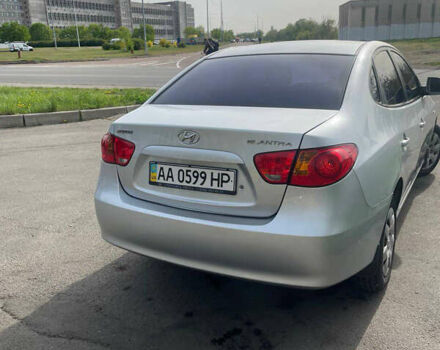 Хендай Элантра 2008 в Киеве на Automoto.ua Серый Хендай Элантра, объемом двигателя 1.59 л и пробегом 154 тыс. км за 4700 $, фото 1 на Automoto.ua