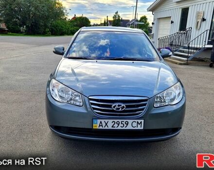Серый Хендай Элантра, объемом двигателя 1.6 л и пробегом 194 тыс. км за 5500 $, фото 1 на Automoto.ua