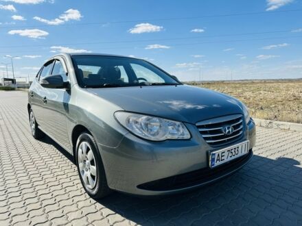 Хендай Елантра 2010 у Синельниковом на Automoto.ua Сірий Хендай Елантра, об'ємом двигуна 1.6 л та пробігом 209 тис. км за 5850 $, фото 1 на Automoto.ua