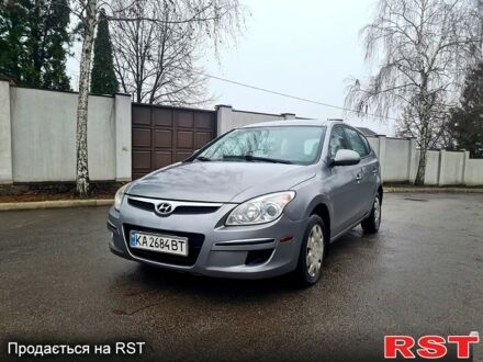 Серый Хендай Элантра, объемом двигателя 2 л и пробегом 250 тыс. км за 4750 $, фото 1 на Automoto.ua