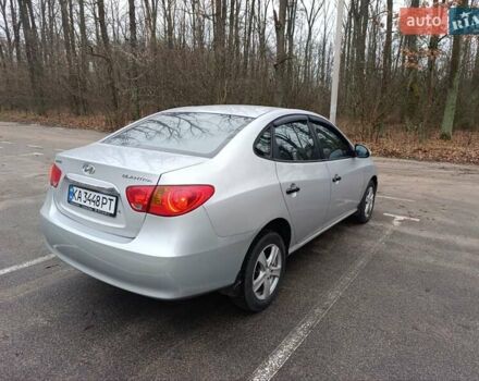 Серый Хендай Элантра, объемом двигателя 1.59 л и пробегом 213 тыс. км за 5800 $, фото 1 на Automoto.ua