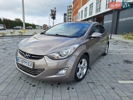 Хендай Елантра 2012 у Городке на Automoto.ua Сірий Хендай Елантра, об'ємом двигуна 1.8 л та пробігом 142 тис. км за 6700 $, фото 1 на Automoto.ua