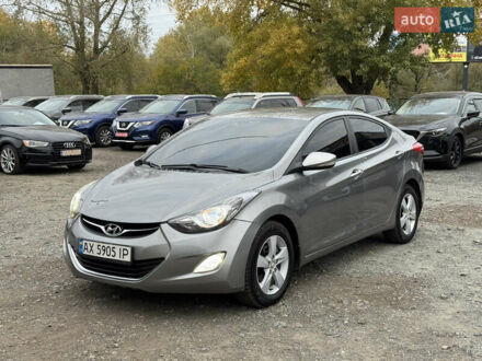 Серый Хендай Элантра, объемом двигателя 1.8 л и пробегом 228 тыс. км за 7999 $, фото 1 на Automoto.ua