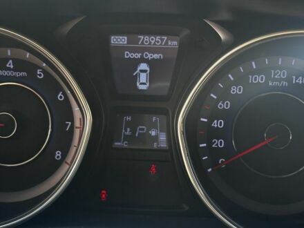 Серый Хендай Элантра, объемом двигателя 1.6 л и пробегом 79 тыс. км за 10300 $, фото 1 на Automoto.ua