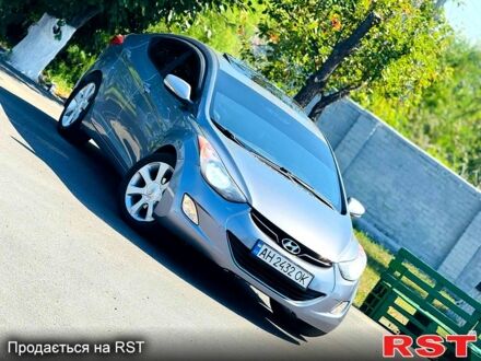 Хендай Элантра 2013 в Павлограде на Automoto.ua Серый Хендай Элантра, объемом двигателя 1.8 л и пробегом 130 тыс. км за 8800 $, фото 1 на Automoto.ua
