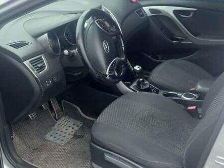 Сірий Хендай Елантра, об'ємом двигуна 1.8 л та пробігом 136 тис. км за 10500 $, фото 1 на Automoto.ua