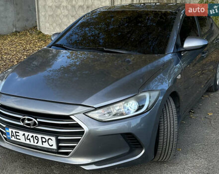 Хендай Элантра 2016 в Киеве на Automoto.ua Серый Хендай Элантра, объемом двигателя 1.59 л и пробегом 179 тыс. км за 10699 $, фото 1 на Automoto.ua