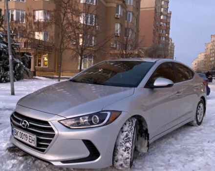 Серый Хендай Элантра, объемом двигателя 2 л и пробегом 190 тыс. км за 9900 $, фото 1 на Automoto.ua