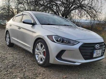 Серый Хендай Элантра, объемом двигателя 2 л и пробегом 93 тыс. км за 10800 $, фото 1 на Automoto.ua