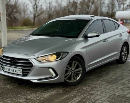 Серый Хендай Элантра, объемом двигателя 2 л и пробегом 156 тыс. км за 10699 $, фото 1 на Automoto.ua