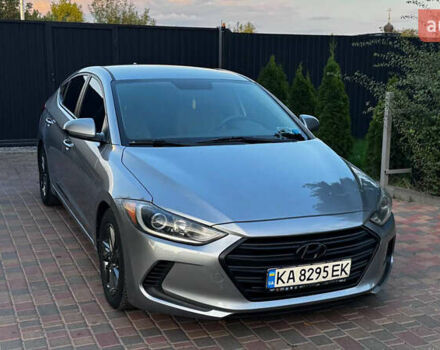 Сірий Хендай Елантра, об'ємом двигуна 2 л та пробігом 195 тис. км за 8900 $, фото 1 на Automoto.ua