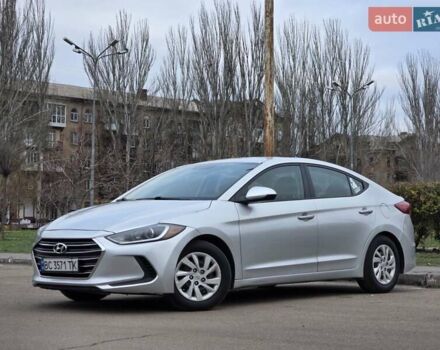 Серый Хендай Элантра, объемом двигателя 2 л и пробегом 197 тыс. км за 9999 $, фото 1 на Automoto.ua