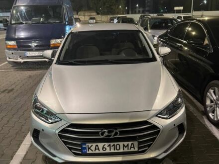Серый Хендай Элантра, объемом двигателя 2 л и пробегом 125 тыс. км за 10500 $, фото 1 на Automoto.ua