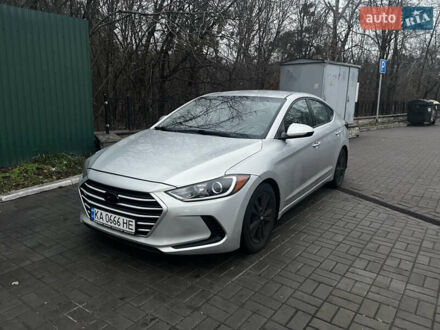 Хендай Елантра 2017 у Києві на Automoto.ua Сірий Хендай Елантра, об'ємом двигуна 2 л та пробігом 212 тис. км за 8850 $, фото 1 на Automoto.ua