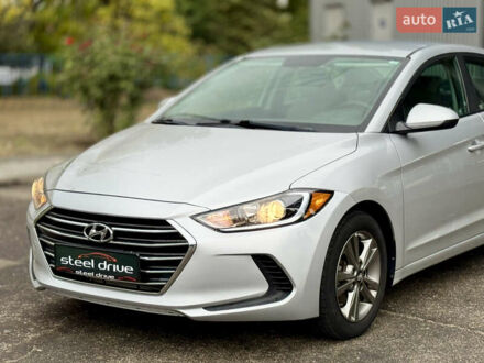 Серый Хендай Элантра, объемом двигателя 2 л и пробегом 177 тыс. км за 11699 $, фото 1 на Automoto.ua