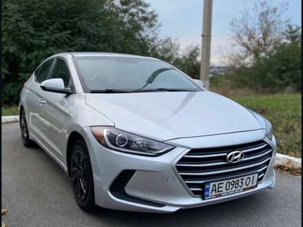 Серый Хендай Элантра, объемом двигателя 1.4 л и пробегом 189 тыс. км за 12300 $, фото 1 на Automoto.ua