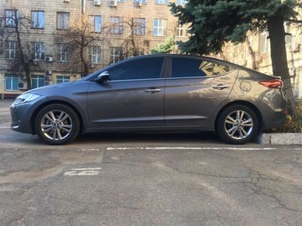 Сірий Хендай Елантра, об'ємом двигуна 2 л та пробігом 183 тис. км за 15000 $, фото 1 на Automoto.ua