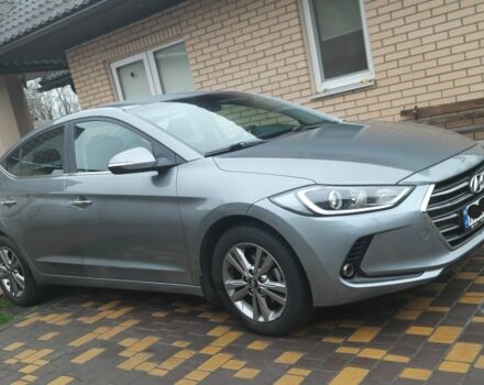 Серый Хендай Элантра, объемом двигателя 0 л и пробегом 132 тыс. км за 10900 $, фото 1 на Automoto.ua