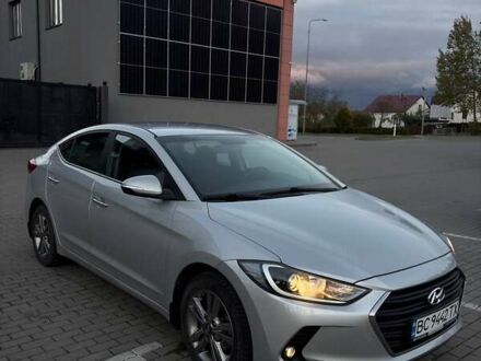 Серый Хендай Элантра, объемом двигателя 1.59 л и пробегом 140 тыс. км за 12000 $, фото 1 на Automoto.ua