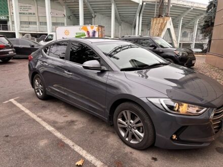 Сірий Хендай Елантра, об'ємом двигуна 1.6 л та пробігом 111 тис. км за 11900 $, фото 1 на Automoto.ua