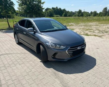 Серый Хендай Элантра, объемом двигателя 1.6 л и пробегом 32 тыс. км за 8000 $, фото 1 на Automoto.ua