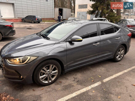 Серый Хендай Элантра, объемом двигателя 1.6 л и пробегом 111 тыс. км за 11900 $, фото 1 на Automoto.ua