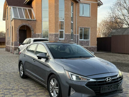 Хендай Елантра 2019 у Нежине на Automoto.ua Сірий Хендай Елантра, об'ємом двигуна 2 л та пробігом 170 тис. км за 11500 $, фото 1 на Automoto.ua