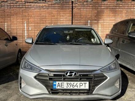 Серый Хендай Элантра, объемом двигателя 1.59 л и пробегом 186 тыс. км за 11000 $, фото 1 на Automoto.ua