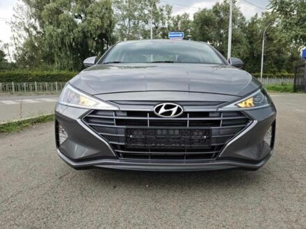 Серый Хендай Элантра, объемом двигателя 0 л и пробегом 30 тыс. км за 16300 $, фото 1 на Automoto.ua