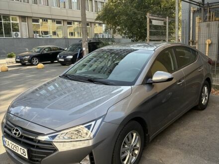 Сірий Хендай Елантра, об'ємом двигуна 1.6 л та пробігом 60 тис. км за 16500 $, фото 1 на Automoto.ua