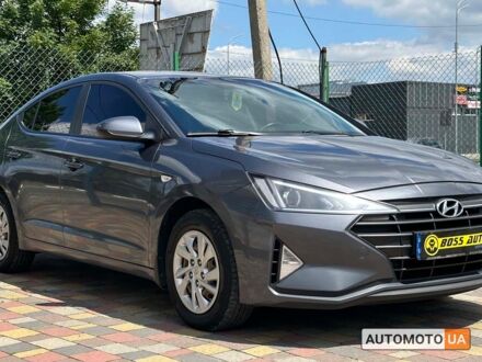 Хендай Елантра 2019 у Стрые на Automoto.ua Сірий Хендай Елантра, об'ємом двигуна 1.6 л та пробігом 205 тис. км за 14800 $, фото 1 на Automoto.ua