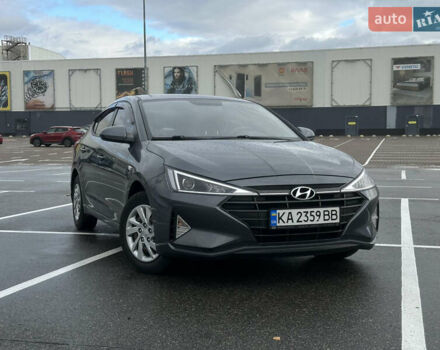 Серый Хендай Элантра, объемом двигателя 1.59 л и пробегом 100 тыс. км за 13700 $, фото 1 на Automoto.ua